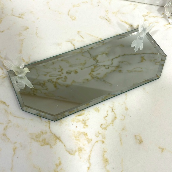 VINTAGE CELLINI COLLECTION 3 FROSTED &. CRYSTAL PERFUME BOTTLES & VANITY MIRROR - Picture 4 of 10